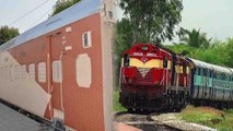 Indian Railways बदलने वाली है Train Coaches के Colour | वनइंडिया हिंदी