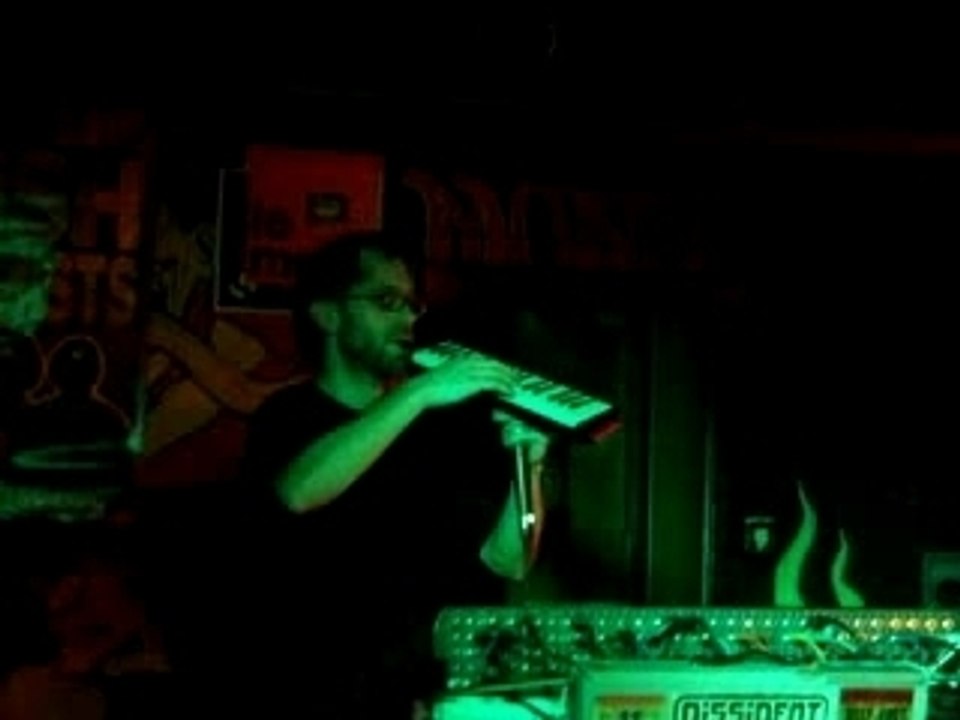 Weeding Dub - Bars en Trans Part3 - 06/12/07 - Rennes
