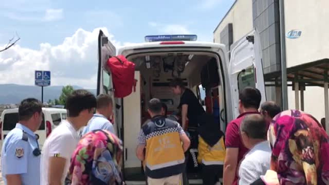 İznik'te Baltalı Saldırı...2 Çocuk Annesi Kadın, Komşusu Tarafından Baltalı Saldırıya Uğradı