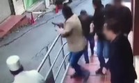 Beyoğlu'ndaki silahlı çatışma anı kamerada
