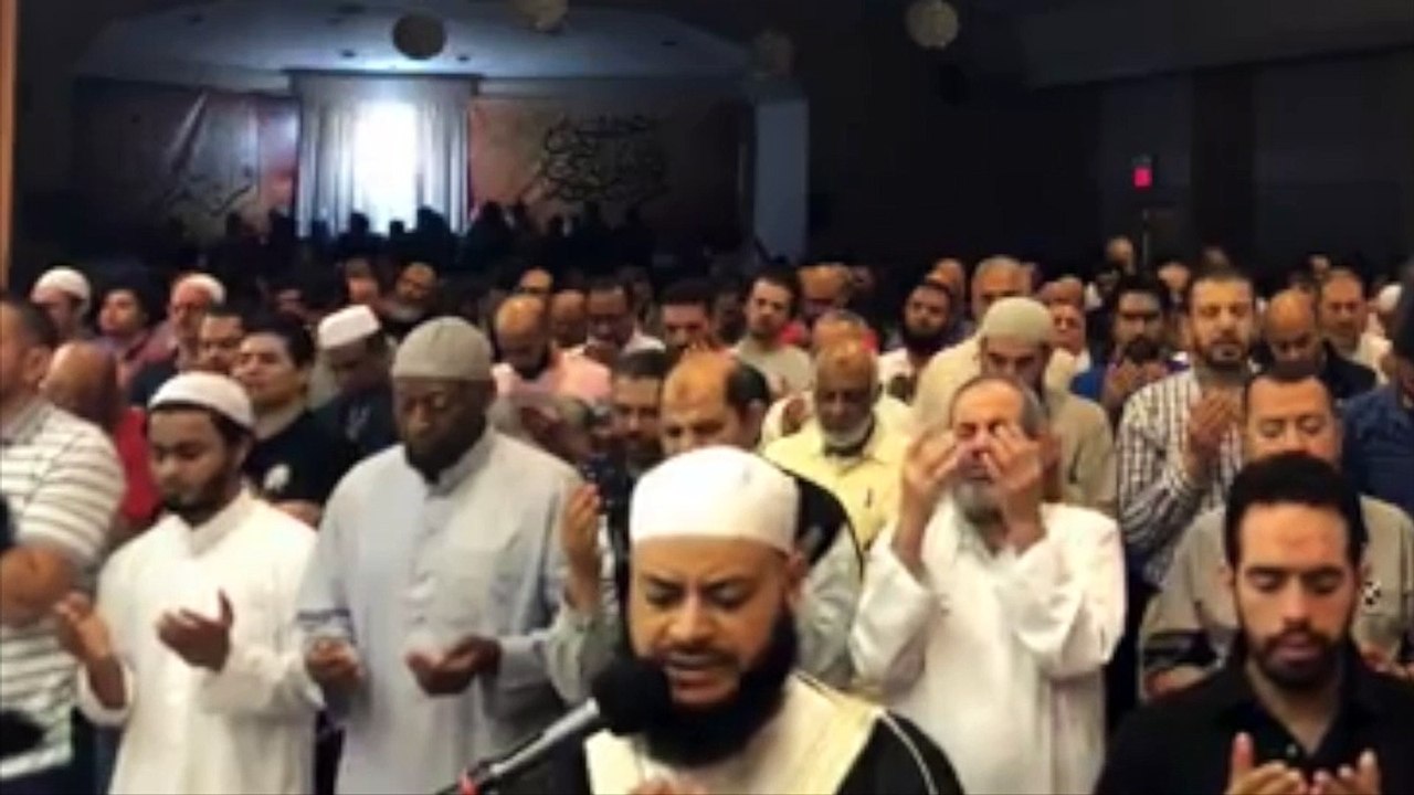 دعاء ختم القرآن الكريم لـ الشيخ حاتم فريد الوا...