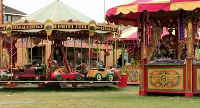 Fairground Attractions S01 E02 E 2 - Part 02