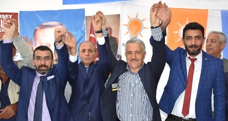 Saadet Partisi'nden İstifa Eden 24 Kişi AK Parti'ye Geçti