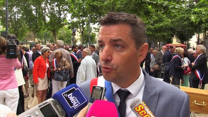 "Macron m'a tué ": les elus de St-Etienne Métropole se mobilisent