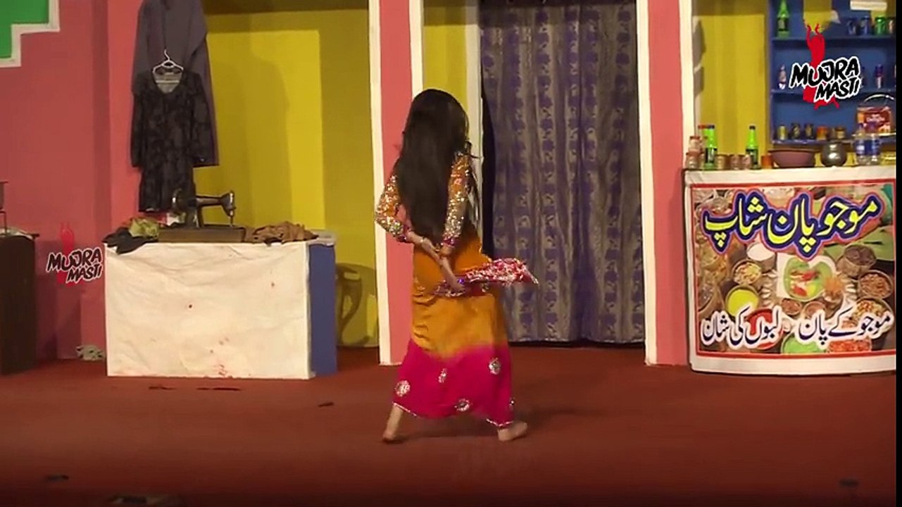 SABA CHOUDHRY - KUNWARI MERI NATHLI - NASEEBO LAL - 2018 PAKISTANI MUJRA DANCE