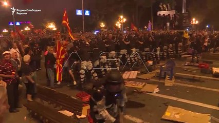 Кој стои зад протестите против Договорот за името?