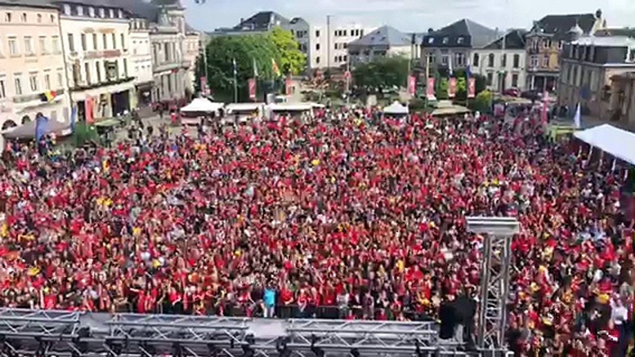 La grande foule à Arlon pour encourager les Diables