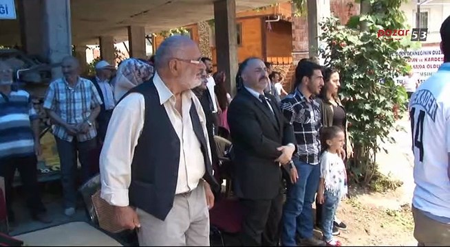 Rize’de ‘Lazralli Tahta Araba Yarışları’ nefes kesti