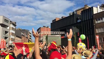 Scènes de fête place de la Digue à Charleroi!