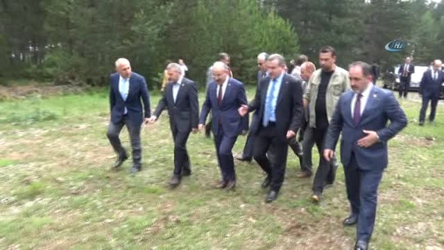 Gençlik ve Spor Bakanı Osman Aşkın Bak: Askerimiz Şu Anda Münbiç'e Girdi.