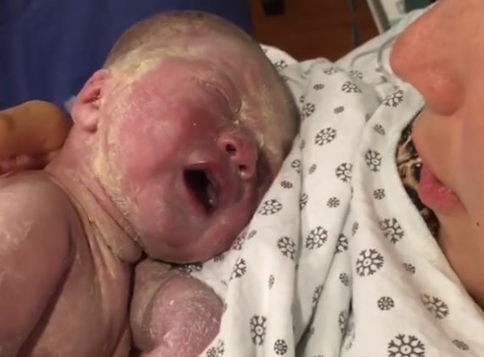 Hilaria Baldwin: Με αυτό το βίντεο ευχήθηκε στον γιο της «Χρόνια πολλά»