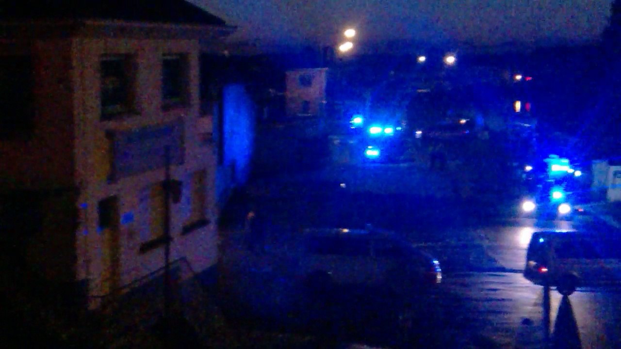 Tournai: une voiture s'embrase sur les quais, avec son conducteur à l'intérieur