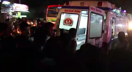 சாலை விபத்தில் சிக்கி காயமடைந்தவரை மீட்ட அமைச்சர்-வீடியோ