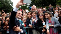 Macron, Kendisine 