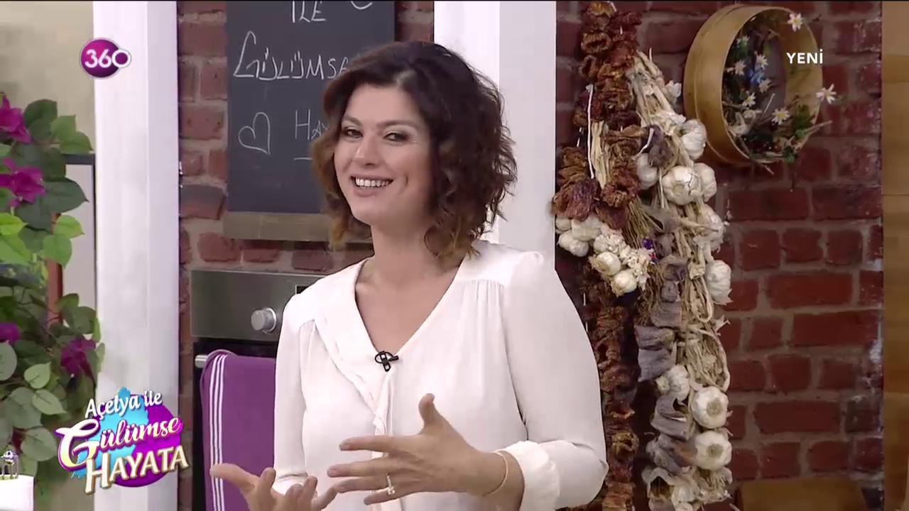 Açelya ile Gülümse Hayata