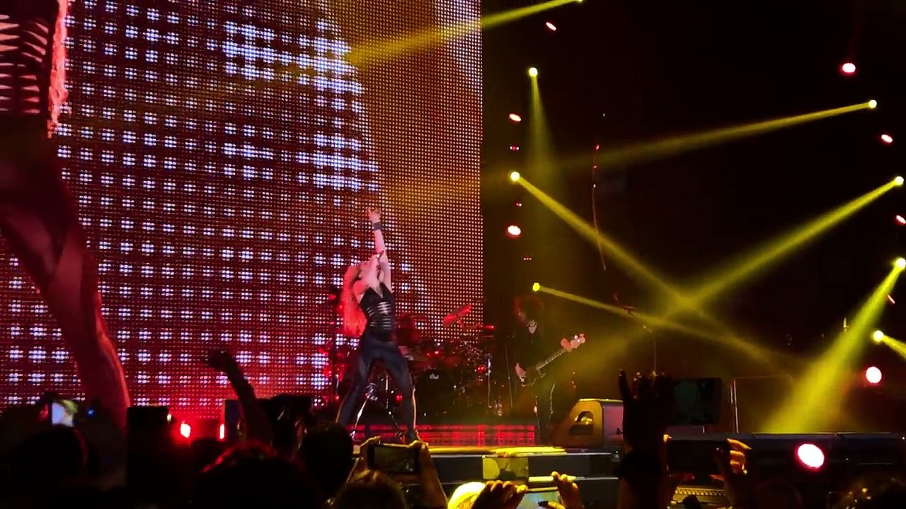 Shakira live at Amsterdam - Loca-Rabiosa Medley  - 09.06.2018 - El Dorado World Tour