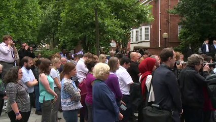 تجمع ودقيقة صمت تكريما لذكرى ضحايا اعتداء جامع فينسبري بارك في لندن