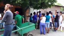 Pobladores de Nagarote velan a otro asesinado por paramilitares y antimotines en un tranque.