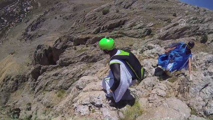 'Yarasa kanatlar' nefes kesti - ERZİNCAN