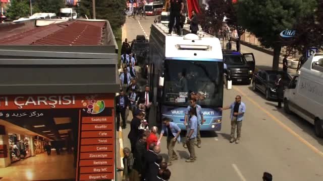 Cumhurbaşkanı Erdoğan: Onlar Yakar, Yıkar Biz Yaparız