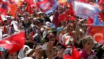 Cumhurbaşkanı Erdoğan: 'Onlar yakar, yıkar biz yaparız'