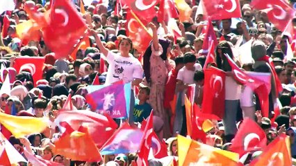 Cumhurbaşkanı Erdoğan: 'Girişimcilerin buraya gelmesi için bir şarta ihtiyaç var, huzur' - VAN