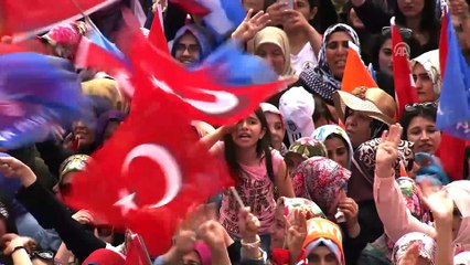 Cumhurbaşkanı Erdoğan: 'Bu ülkede hala yasak olan tek bir şey var, o da terördür' - VAN