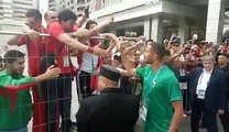 بادرة  رائعة من الجماهير المغربية مع بوحدوز قبل مباراة البرتغال
