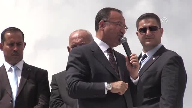 Bozdağ: Seçim, Yıkım Ekibi ile Yapım Ekibi Arasında