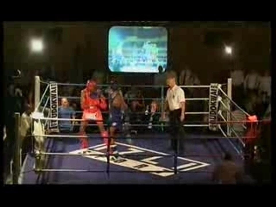 BOOBA EN MODE BOXE THAI