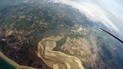 Elodie est parachutiste-preneuse d'images