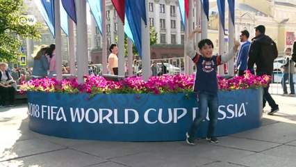 Colombian journalist kissed, groped on live TV