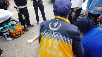 Otomobilin çarptığı yaşlı kadın yaralandı