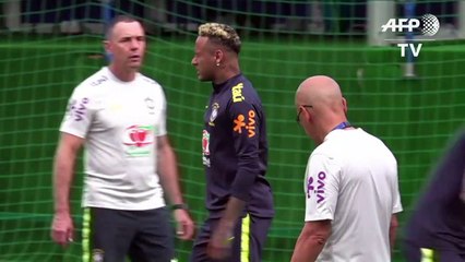 Mondial-2018: Neymar rattrapé par la douleur à l'entraînement