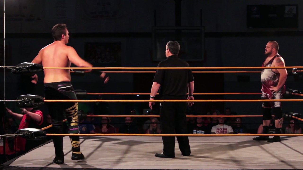 Wrestling - Jeremy Flynt vs. Nick Traimor