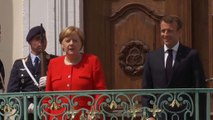 Макрон и Меркель призывают 