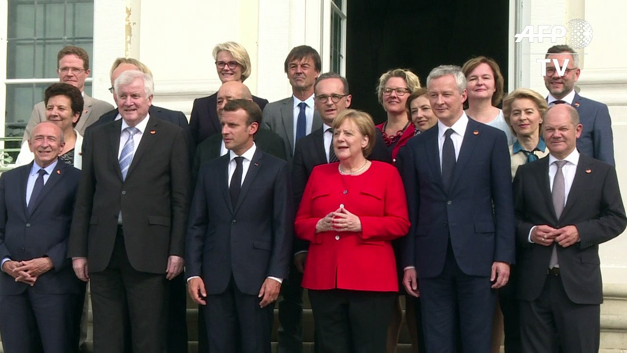 Merkel und Macron proben Schulterschluss für EU
