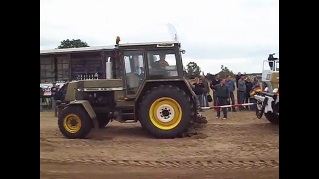 Fendt Vario 824 VS Osttechnik - Duel Tractor