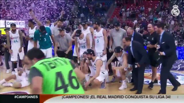 El Real Madrid de Baloncesto levanta el título de liga