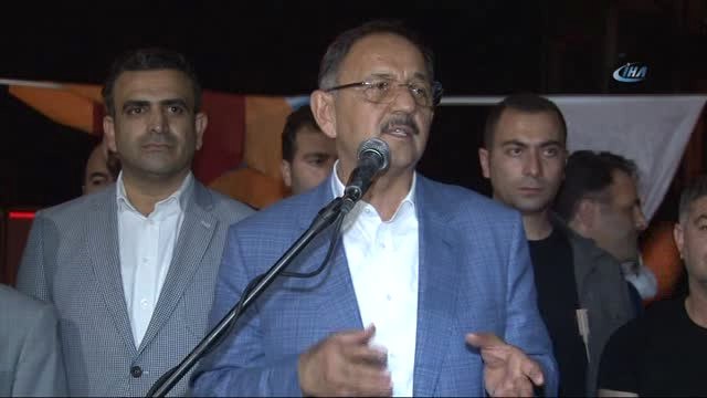 Bakan Özhaseki: 50- 60-70'li Yıllarda Rastgele Yaptığımız Evlerin Bize Mezar Olmaması İçin Kentsel...