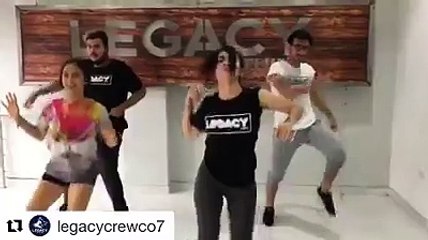 Esooo #PADENTRO ...#Repost  egacycrewco7 with  et_repost・・・¡MARTES!Gozando juntos de este éxito de  uanes.Y todos los martes en el legado podemo