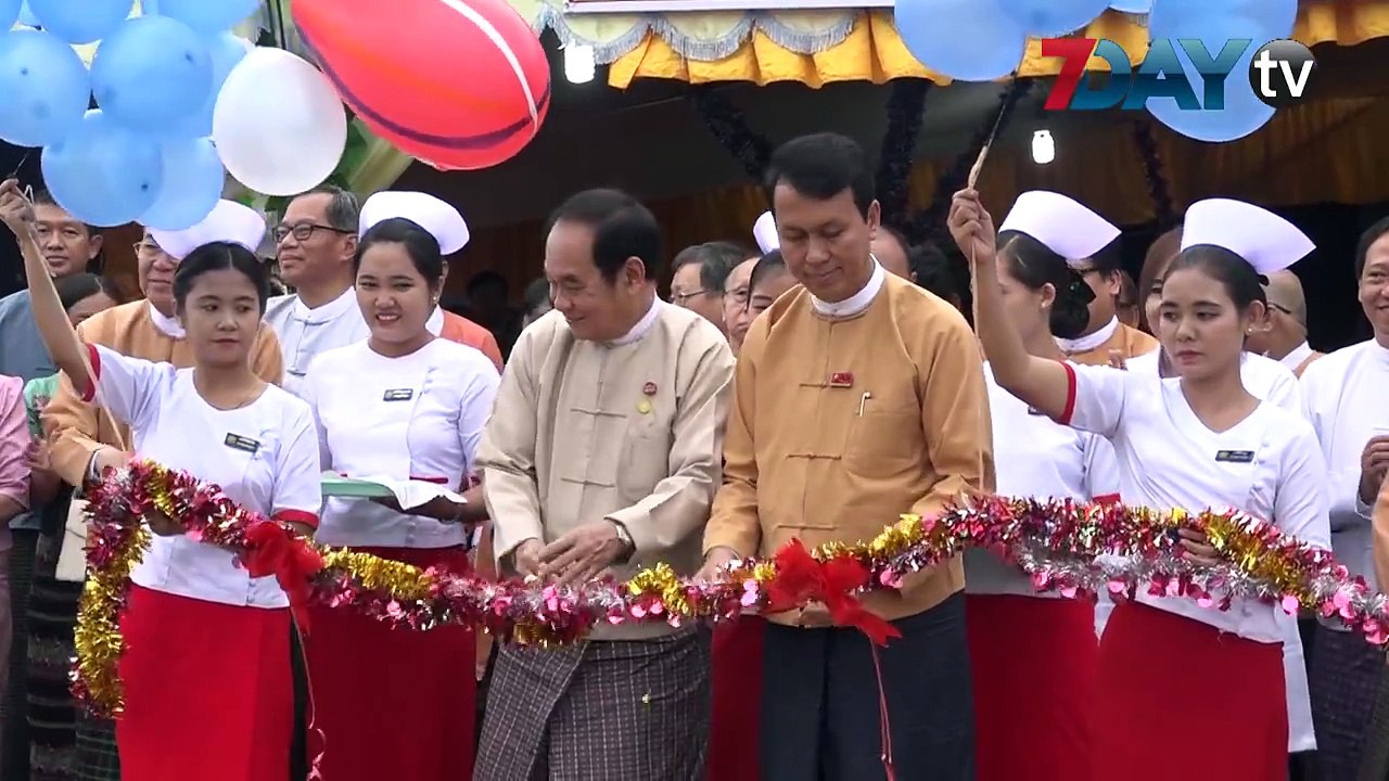 ေအာင္မဂၤလာအေဝးေျပးဝင္းမွာ အခမဲ့ေဆးခန္းဖြင့္လွစ္ၿပီ ဇြန္-၁၇၊၂၀၁၈ခရီးသြားျပည္သူမ်ားနဲ႔ ကား၀င္းထဲမွာေနထုိင္တဲ့သူေတြကို အခမဲ့က်န္းမာေရးေစာင့္ေရွာက္မႈေပးႏုိင္ဖို