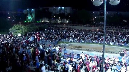 قارئ تركي صاحب أطول نفس فالقرأن يبهر أردوغان وزوجته بهذا الاداء العجيب _ Erdogan listen quran