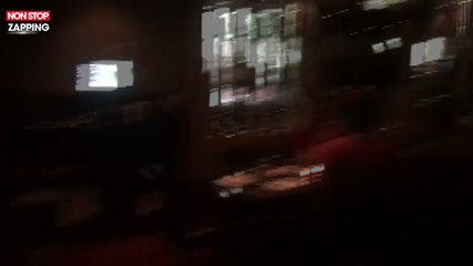 Enfants séparés de leurs parents migrants : Une ministre de Donald Trump huée dans un restaurant (Vidéo)