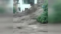 Sel Suları Evin Duvarını Yıkıp Sürükledi...manisa'daki Sel Felaketi Saniye Saniye Kamerada