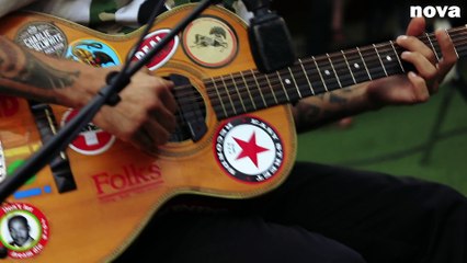 Ben Harper - Trust you to dig in my grave | Live Plus Près De Toi