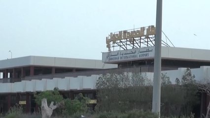 الحوثيون ينفون سيطرة التحالف على مطار الحديدة الدولي