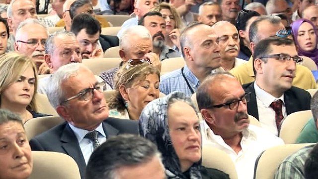 Kemal Kılıçdaroğlu: 'Kıraathane Türkiye'nin hangi sorununu çözer? İşsizliği mi çözecek, çiftçinin sorununu mu çözecek?'