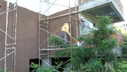 Gündüz İnşaatta, Gece Seçim Çalışmasında