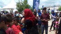 Suriyeli çocuklar, atlarla doyasıya eğlendi